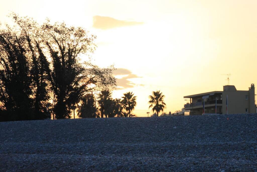 Appart Dans Maison 2 Km De La Plage Villeneuve-Loubet Extérieur photo
