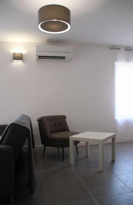 Appart Dans Maison 2 Km De La Plage Villeneuve-Loubet Extérieur photo