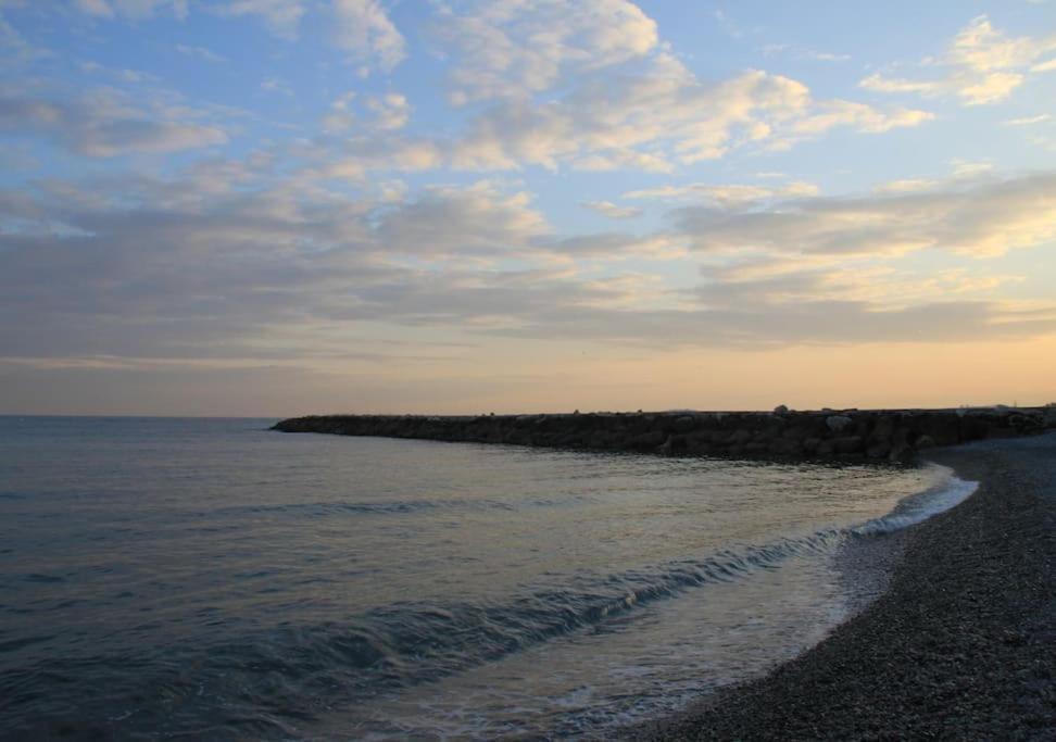 Appart Dans Maison 2 Km De La Plage Villeneuve-Loubet Extérieur photo